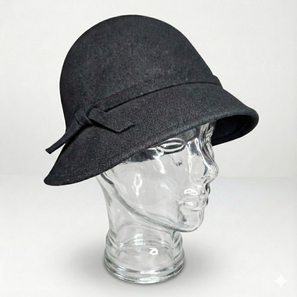 Collectioneighteen 22.5"/M NEW Cloche Hat Black 100% Wool Bucket Winter Bow